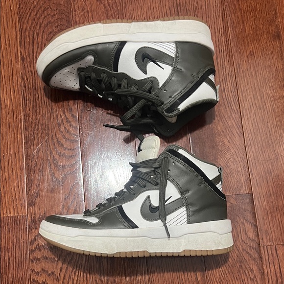 Nike High-Top Sneakers in Black and White - Picture 1 of 3